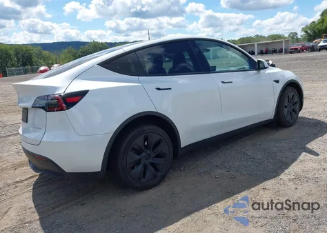 2024 Tesla Model Y Long Range Dual Motor All-Wheel Drive from USA, damaged, VIN 7SAYGAEE2RF118125